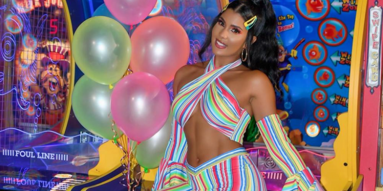 Sarodj Bertin promueve la canción “Only Fans”