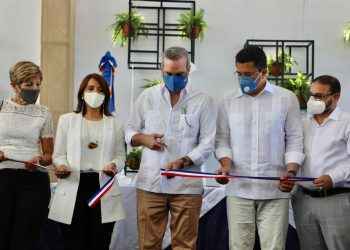 Presidente inaugura estaciones de bombeo en  Puerto Plata