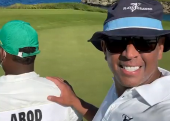 Alex Rodríguez juega golf en RD al ritmo de «Dance Again» de Jlo