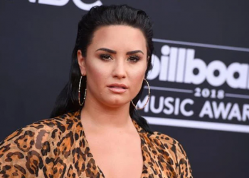 Demi Lovato confiesa que perdió su virginidad en una violación