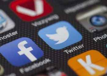 «Fue horrible: tuvimos que hablar entre nosotros»: llueven los memes tras la caída de Facebook, WhatsApp e Instagram