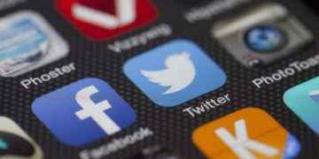 «Fue horrible: tuvimos que hablar entre nosotros»: llueven los memes tras la caída de Facebook, WhatsApp e Instagram