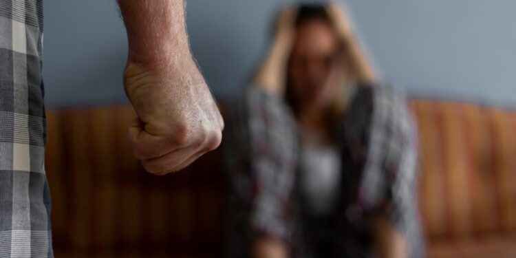 Culpar a la mujer y minimizar la violencia son ideas presentes en la sociedad dominicana