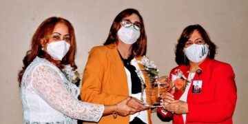 Exhortan a las mujeres a empoderarse de espacios políticos y económicos
