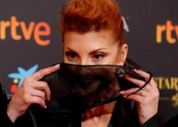 Najwa Nimri, actriz de “La casa de papel” y “Vis a vis”, agrede a periodistas tras los Goya