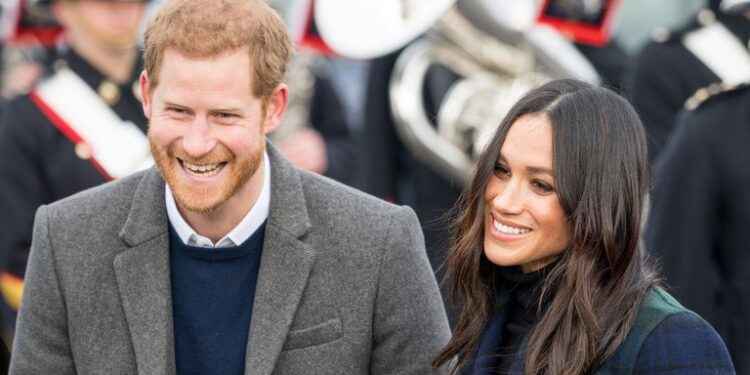 Cuántos millones tienen Meghan Markle y el príncipe Harry
