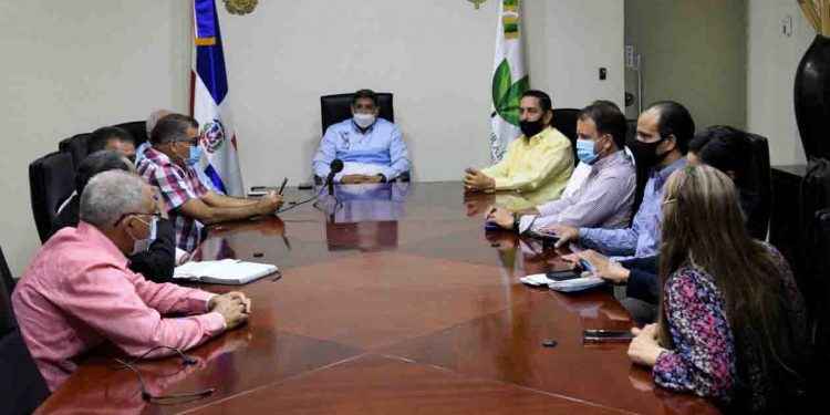 Ministerio Agricultura y Consulado en NY montarán feria de productos criollos en esa urbe
