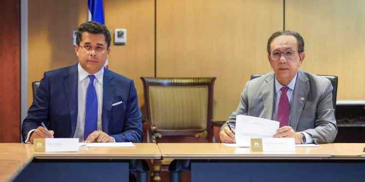 Ministerio de Turismo y Banco Central firman acuerdo de intercambio de información sobre el sector Turismo