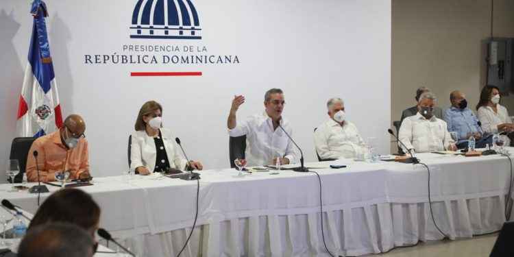 Gobierno anuncia obras por más de 10 mil millones de pesos
