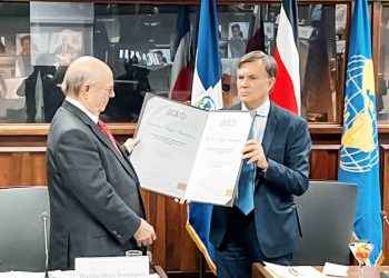 Hipólito es nombrado Embajador de Buena Voluntad para el Desarrollo Agrícola Sustentable