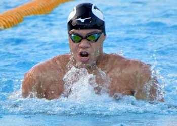 Josué Domínguez impone récord absoluto en 100 metros pecho