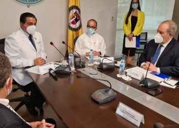 Ministro de Salud identificado con el desarrollo de la Biología Molecular en PUCMM
