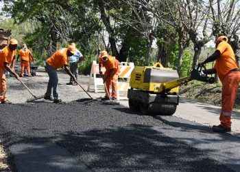 “Obras Públicas con la gente” cambia realidad de Monte Plata con operativos de arreglo de calles, carreteras y limpieza