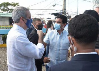 Abinader: “En solo siete meses Wellington Arnaud ha resuelto el problema del agua en unos 500 sectores”