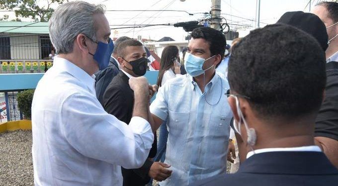 Abinader: “En solo siete meses Wellington Arnaud ha resuelto el problema del agua en unos 500 sectores”