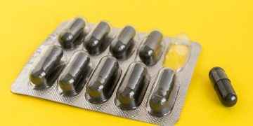 Suplementos de carbón activado: riesgos que debes conocer