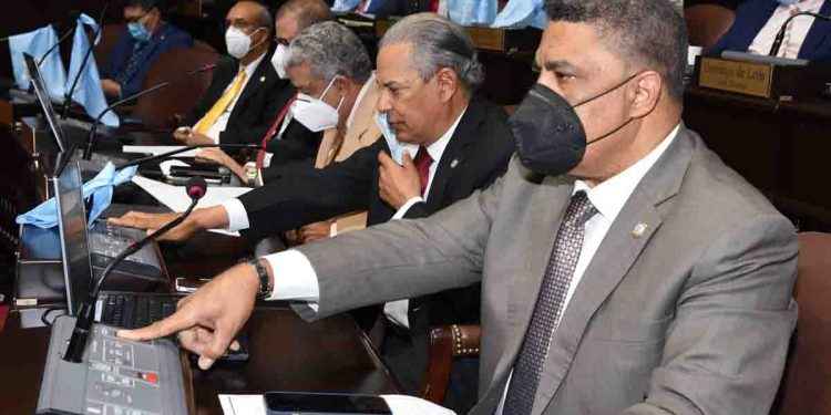 Diputados aprueban 45 días más del estado de emergencia nacional