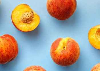 Frutas con hueso: parecidos razonables, nutrientes en común y cómo consumirlas (más allá del postre)
