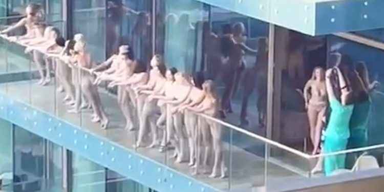 Escándalo en Dubái: varios detenidos por un video con decenas de mujeres desnudas en un balcón
