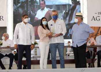 Presidente Abinader: Gobierno aumenta producción de alimentos y garantiza soluciones en el sector