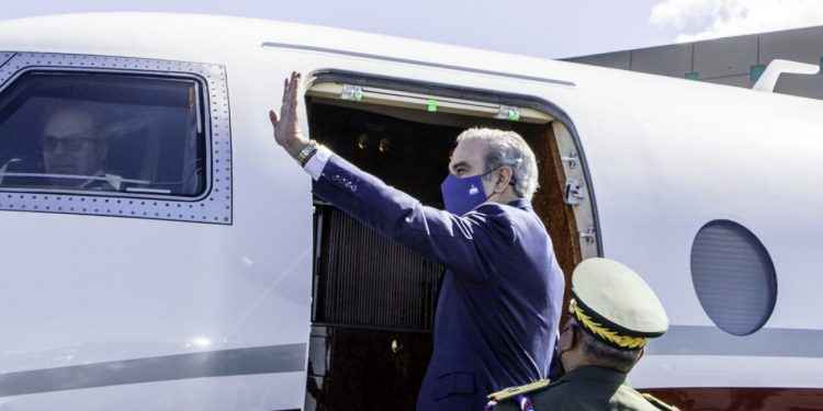 Presidente Abinader sale esta tarde a Ecuador a la toma posesión Lasso