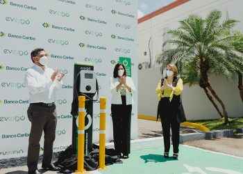 Banco Caribe inaugura en Santiago segunda estación de carga Evergo para vehículos eléctricos