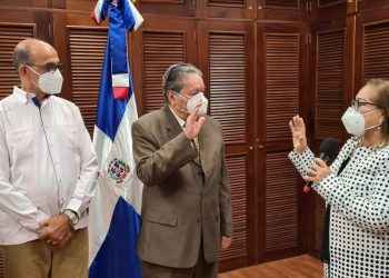 Juramentan nuevo presidente Consejo de Directores CORAASAN
