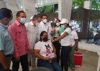 Ministro SP Daniel Rivera insiste en que los jóvenes RD deben vacunarse