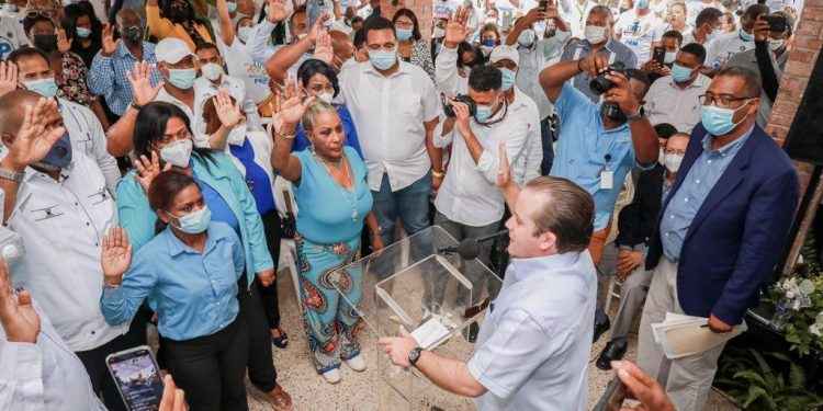 José Paliza juramenta director de junta distrital del PRD en La Romana
