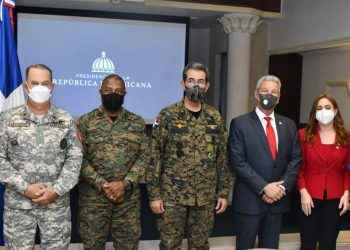MP y MD firman acuerdo de colaboración para incluir militares al Plan Nacional de Viviendas