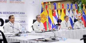 Presidente Abinader advierte de “peligrosas” crisis a causa de la pandemia