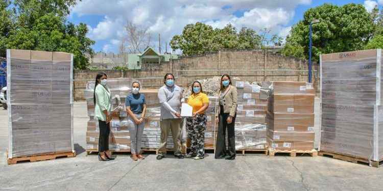 “Sanar una Nación” dona 50 millones en alimentos y medicamentos a CONAPE