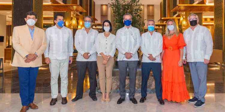 Presidente asiste a encuentro con 375 agentes de viajes organizado por ALGV y AMResorts