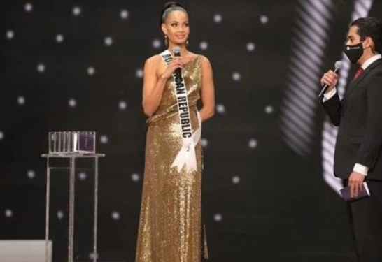 ¿Y cuál es la necesidad de hacer ciertas preguntas complicadas en Miss Universo?
