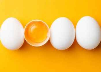 Peligros de hacer recetas con huevo crudo y cómo evitarlos