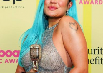 Karol G le gana a Rosalía y Becky G en Premios Billboard
