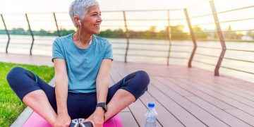 Mujer 50+: vida más activa y cambio de hábitos, indispensables