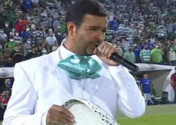 Pablo Montero se suma a la lista de cantantes olvidan letras del Himno Nacional
