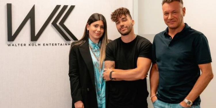 Prince Royce firma contrato de representación artística a nivel global con WK Entertainment