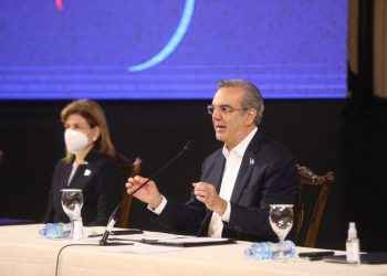 Abinader presenta Compromiso Nacional por el Agua con inversión de US$ 8,500 millones