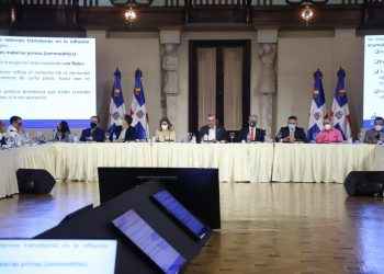 Diversos sectores firman Compromiso Nacional para enfrentar crisis internacional de precios que impacta en el país