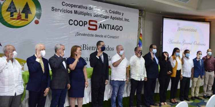 “Sirviéndote desde el corazón”, CoopSantiago, fortalece sector cooperativo dominicano