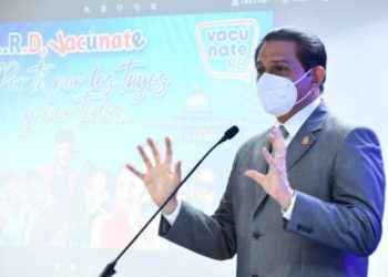 Ministro de Salud Daniel Rivera dice primer lote de vacunas Pfizer podría llegar este viernes