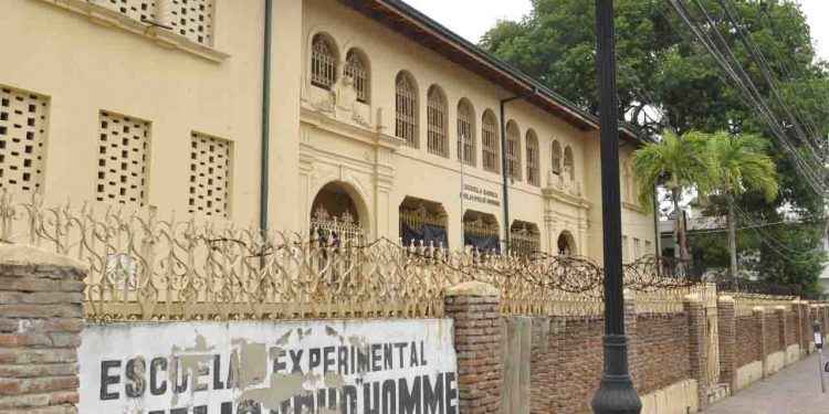 Minerd concluirá en breve plazo remozamiento Escuela Emilio Prud Homme