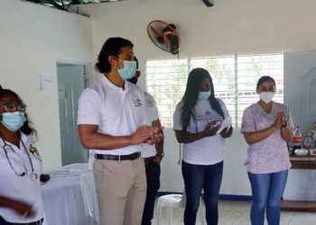 Fundación Raymond Rodríguez lleva jornada de salud gratuita a San Antonio de Guerra
