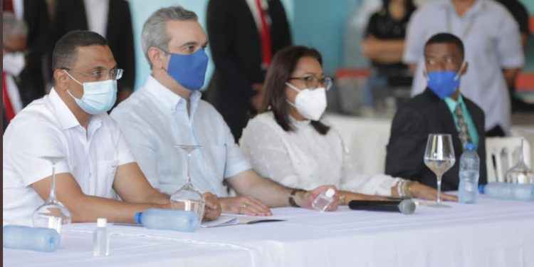Gobierno entregará más de 35 mil títulos definitivos en SDE, realiza censo social en Maquiteria