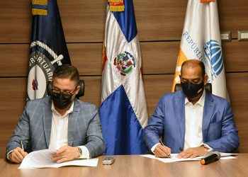 MOPC Y APORDOM firman convenio para construir y rehabilitar puertos pesqueros