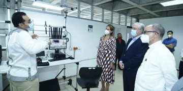 PUCMM y CZFS inauguran laboratorios de ingeniería