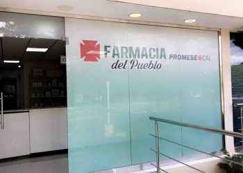 Promese/Cal reabre Farmacia del Pueblo en PUCMM Santiago