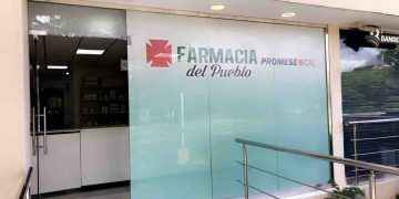 Promese/Cal reabre Farmacia del Pueblo en PUCMM Santiago